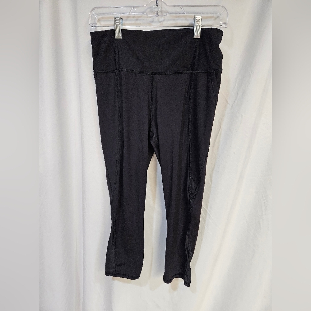 Athleta black Lightning Capri Yoga Black  Fitness #487441 Medium